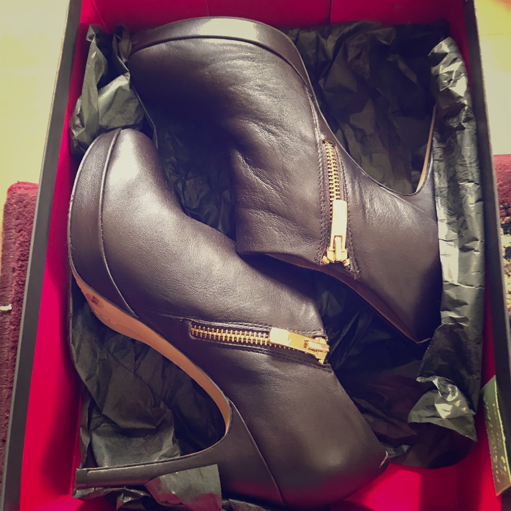 Vince Camuto booties